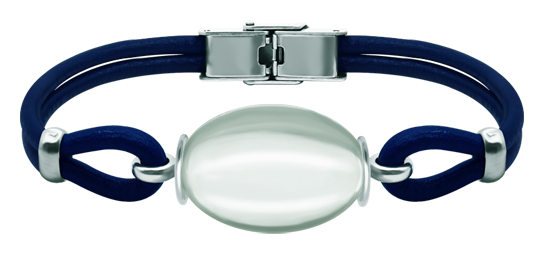 Silver and leather bracelet with oval crystal (Blue)Ref. code: PU28363mm thick leather and sterling silver bracelet with a 25x18mm crystal cabochon.Size: 25x18mm.