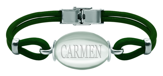 Pulsera de plata y cuero con cristal ovalado personalizado con nombre de 25x18mm (Verde)Referencia: PU2841Pulsera de cuero de 3mm de grosor y plata de ley con un cabujón de cristal de 25x18mm personalizado con nombre grabado.Medida: 25x18mm.