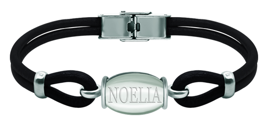 Personalized silver and leather bracelet with oval colored glass 18x13mm (Crystal)Ref. code: PU28423mm thick leather and sterling silver bracelet with a 18x13mm colored crystal cabochon personalized with name engraved on the crystal.Size: 18x13mm.