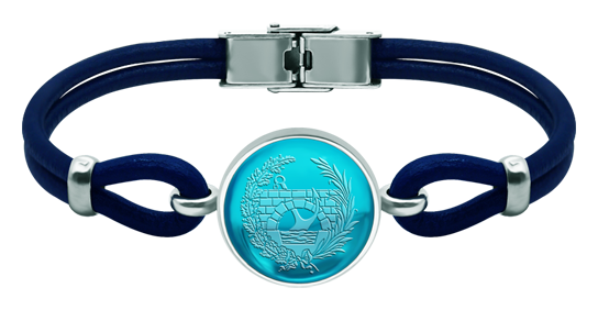 Silver and leather bracelet with colored crystal cabochon 18mm (Blue)Ref. code: PU28463mm thick leather and sterling silver bracelet with an 18mm colored crystal cabochon engraved with the logo of your professional school or college.Size: 20x20mm.