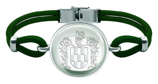 Pulsera heráldica de plata y cuero con cabujon cristal de 25mm (Verde)Referencia: PU2847Pulsera de cuero de 3mm de grosor y plata de ley con un cabujón de cristal de 25mm grabado con el escudo heráldico de su familia.Medida: 27x27mm.