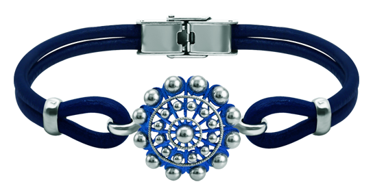 Bracelet Bouton Charro argent et cuir 22mm (Bleu)Referencia: PU2865Bracelet en cuir de 3 mm avec bouton Charro de 22 mm en argent sterling émaillé à la main.Medida: 22x22mm.