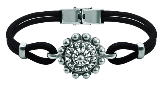 Charro Button Bracelet silver and leather 22mm (Black)Ref. code: PU28653mm leather bracelet with 22mm Charro Button made in sterling silver enameled by hand.Size: 22x22mm.