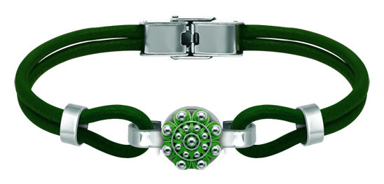 14mm Silver and Leather Charro Button Bracelet (Green)Ref. code: PU28673mm leather bracelet with a 14mm Charro clasp made of hand-enameled sterling silver.Size: 14x14mm.