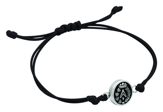 Silver and Steel "Quantity Surveyor" Profession Bracelet (Black)Ref. code: PU2884Adjustable bracelet made of colorful waxed cord with the Aparejadores crest carved from sterling silver and hand-enameled onto steel.We have all professions and careers available: Advocacy (Lawyer / Law), Commercial Agent, Quantity Surveyor, Architect (Architecture), ATS (Nursing), Fine Arts, Biological Sciences (Biology), Exact Sciences, Physical Sciences, Political Sciences, Political and Economic Sciences, Chemical Sciences, Commerce, Draftsman, Economics, Business, Pharmacy, Philosophy and Letters, Geography, Geological (Geology), Social Graduate, Computer Science, Agricultural Engineering, Civil Engineering, Electronic Engineering, Forestry Engineering, Mining Engineering, Naval Engineering, Higher Industrial Engineering, Industrial Technical Engineering, Telecommunications Engineering, Textile Engineering, Jewelry, Teaching, Medicine, Music, Psychology, Topography, Dentistry, Optics, Journalism, Veterinary Medicine.And if we don't have yours, please contact us.Size: 12x12mm.