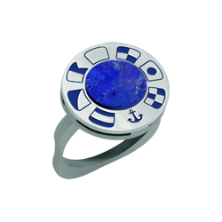 Bague en argent, acier et lapis-lazuli "Drapeaux nautiques" (Lapis lazuli)Referencia: SR0327Roue personnalisée avec drapeaux nautiques représentant son nom sculpté en argent sterling, montée sur un anneau en acier poli avec lapis-lazuli au centre.Medida: 16x16mm.