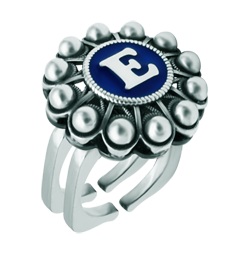 Individueller Ring mit Charro-Knopf aus Silber (Blau)Ref. Code: SR0353Ring aus Edelstahl mit Charro-Knopf aus Sterlingsilber, personalisiert mit eingebrannten emaillierten Initialen.Gr&ouml;&szlig;e: 21x21mm.