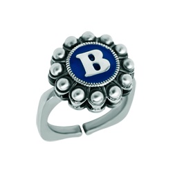 Anillo Botón charro de plata personalizado (Azul)Referencia: SR0354Sortija de acero con botón charro en plata de ley personalizado con inicial esmaltada al horno.Medida: 16x16mm.