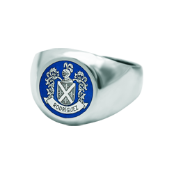 Heraldic Shield signet ring in enameled silver (Blue)Ref. code: SR0373Seal type ring made of sterling silver with heraldic shield of his surname enameled by hand.Size: 12x12mm.