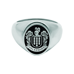 Heraldic Shield signet ring in enameled silver (Black)Ref. code: SR0383Seal type ring made of sterling silver with heraldic shield of his surname enameled by hand.Size: 13x16mm.
