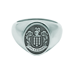 Siegelring mit heraldischem Wappen aus geschnitztem SilberRef. Code: SR0384Siegelring aus Sterlingsilber mit geschnitztem heraldischem Wappen seines Nachnamens.Gr&ouml;&szlig;e: 13x16mm.
