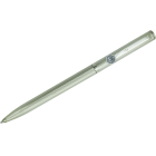 Silberner Drehbleistift mit dem Wappen der Universität von SalamancaRef. Code: BL0100Eleganter silberner Druckbleistift im klassischen Stil, verziert mit einem feinen, geometrischen Strukturmuster.Ideal für Geschenke, besondere Anlässe oder den professionellen Einsatz.Kappe und Schaft sind aus massivem Sterlingsilber mit glänzender Oberfläche gefertigt.Das Minenladesystem ist mit Standardminen kompatibel.Der Verschluss ist drehbar und einziehbar.Vollständig in Deutschland hergestellt.Es kann mit dem eingeprägten Namen personalisiert werden.Gr&ouml;&szlig;e: 140x9mm.