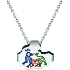 Colgante de plata "Bordado tradicional de la Sierra de Francia"Referencia: CO1897Colgante con motivo tradicional serrano tallado en plata de ley y esmaltado al horno.Inspirado en los bordados tradicionales de la Sierra de Francia, típicos de localidades como La Alberca, Mogarraz y demás municipios de la sierra, donde se puede disfrutar de estas obras de arte.Medida: 24x18mm.