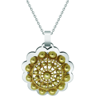 Pendentif en or et acier "Button Charro de Salamanca"Referencia: CO1923Pendentif plaqué or et acier poli lisse au toucher.Medida: 43x43mm.