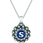 Colgante Botón Charro en plata y acero personalizadoReferencia: CO1945Colgante fabricado en plata de ley y acero pulido suave al tacto, personalizado con inicial de su nombre esmaltada al horno.Medida: 30x30mm.