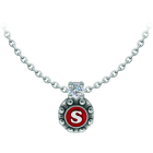 Pendentif personnalisé Charro Button avec moissanite en argentReferencia: CO2032Pendentif personnalisé en argent sterling avec une initiale de votre nom émaillée au four, accompagnée d'une moissanite de 5 mm taillée en brillant.La moissanite est une pierre précieuse créée en laboratoire qui a gagné une place spéciale dans la joaillerie en raison de sa beauté et de ses qualités uniques. Elle éblouit par son éclat semblable à celui d'un diamant et par sa grande résistance (9,25 sur l'échelle de Mohs).Découverte à l'origine dans une météorite à la fin du 19e siècle, cette origine 