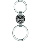 Porte-clés « Profession : gestion d'entreprise » en argent, cellulose et acierReferencia: LL0344Porte-clés orné du blason de la faculté de gestion d'entreprise, en argent massif émaillé à la main, sur un support en cellulose colorée et en acier poli.Medida: 18x18mm.