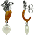 Art Nouveau "Woman with her back to us" silver earrings with pearlRef. code: PE1594Art Nouveau earrings made of sterling silver.Dress enameled in various colors.10mm. coin pearl.Snap fastener.Museum pieces inspired by the most representative works of the Art Nouveau and Art Déco movement, and modernism from the late 19th and early 20th centuries.Size: 16x39mm.