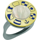 Sortija náutica de oro, acero y nacar "Banderas náuticas"Referencia: SR0332Rueda personalizada con banderas náuticas representando su nombre talladas bajo relieve en oro de 18 ktes, montado sobre una sortija de acero pulido, con nácar en el centro.Medida: 16x16mm.